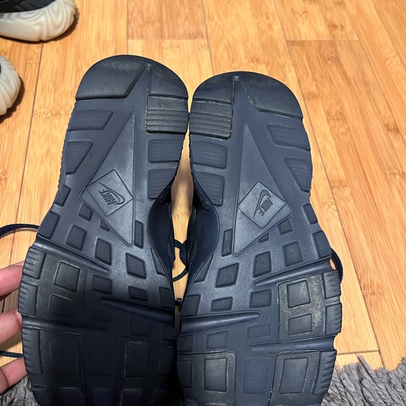 Nike Huarache - Picture 3 of 4